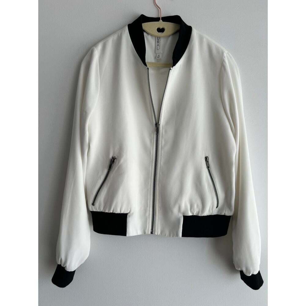 Mural Retro White & Black Lightweight Smooth Silky Satin Bomber Jacket (size XS)